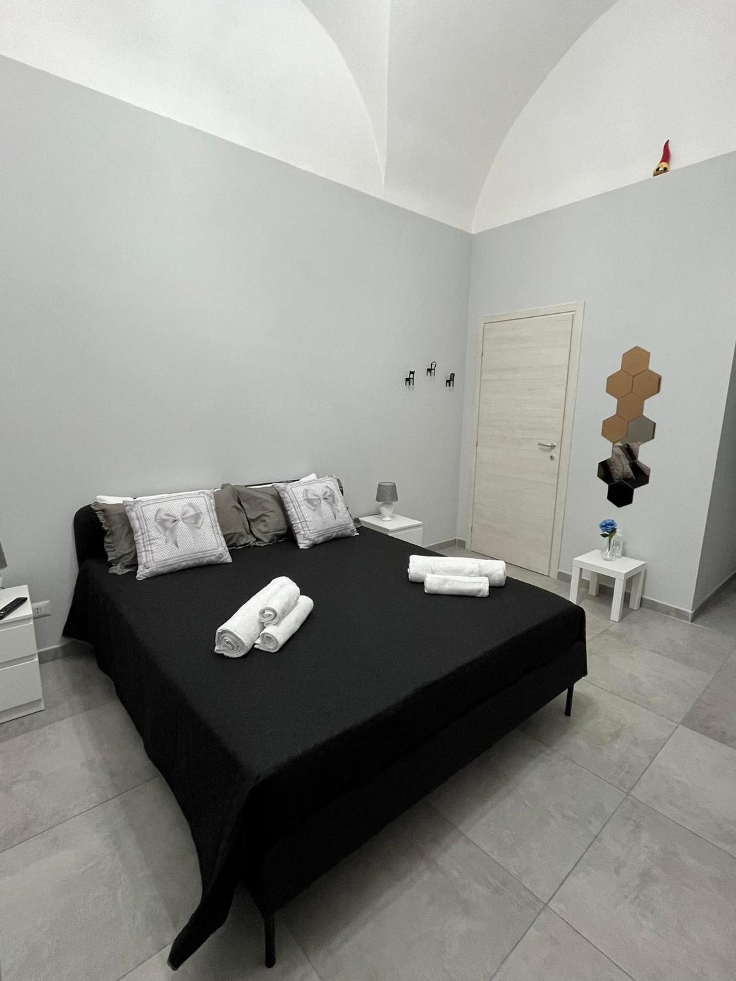 Casa Vacanze I 4 Diamanti Room 1 Catânia Exterior foto